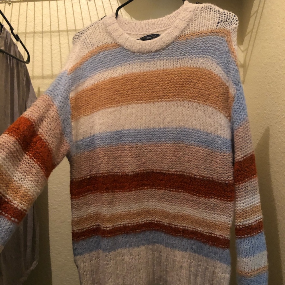 American Eagle sweater